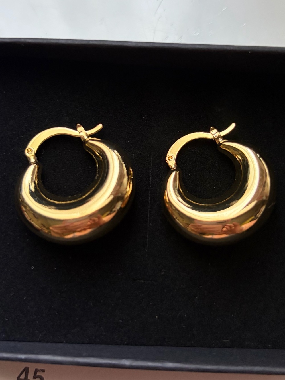 Polished Gold Curved Hoop Earrings - Women Jewelry